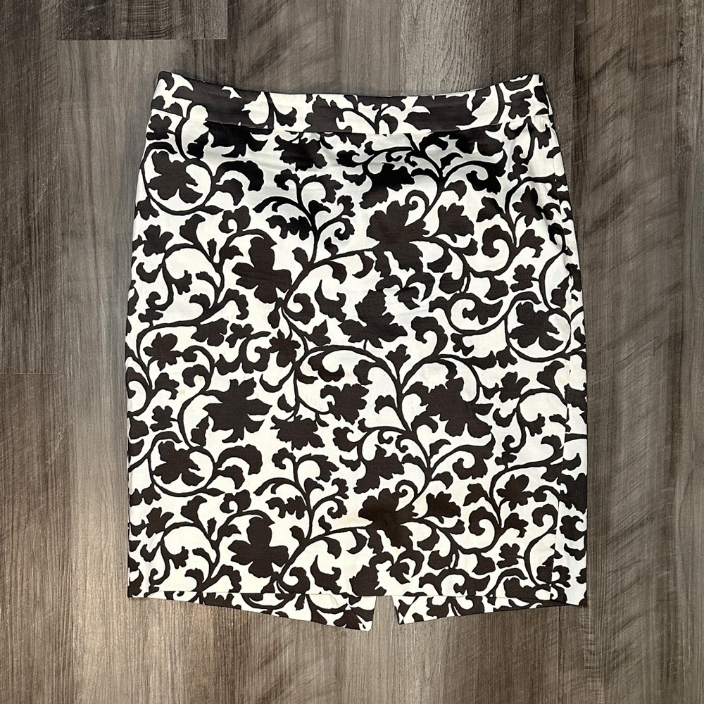 J. Crew Gray and Ivory Leaf Patterned A Line Cotton Stretch Skirt - 32